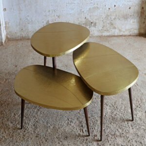 small metal pebble table table with wooden legs